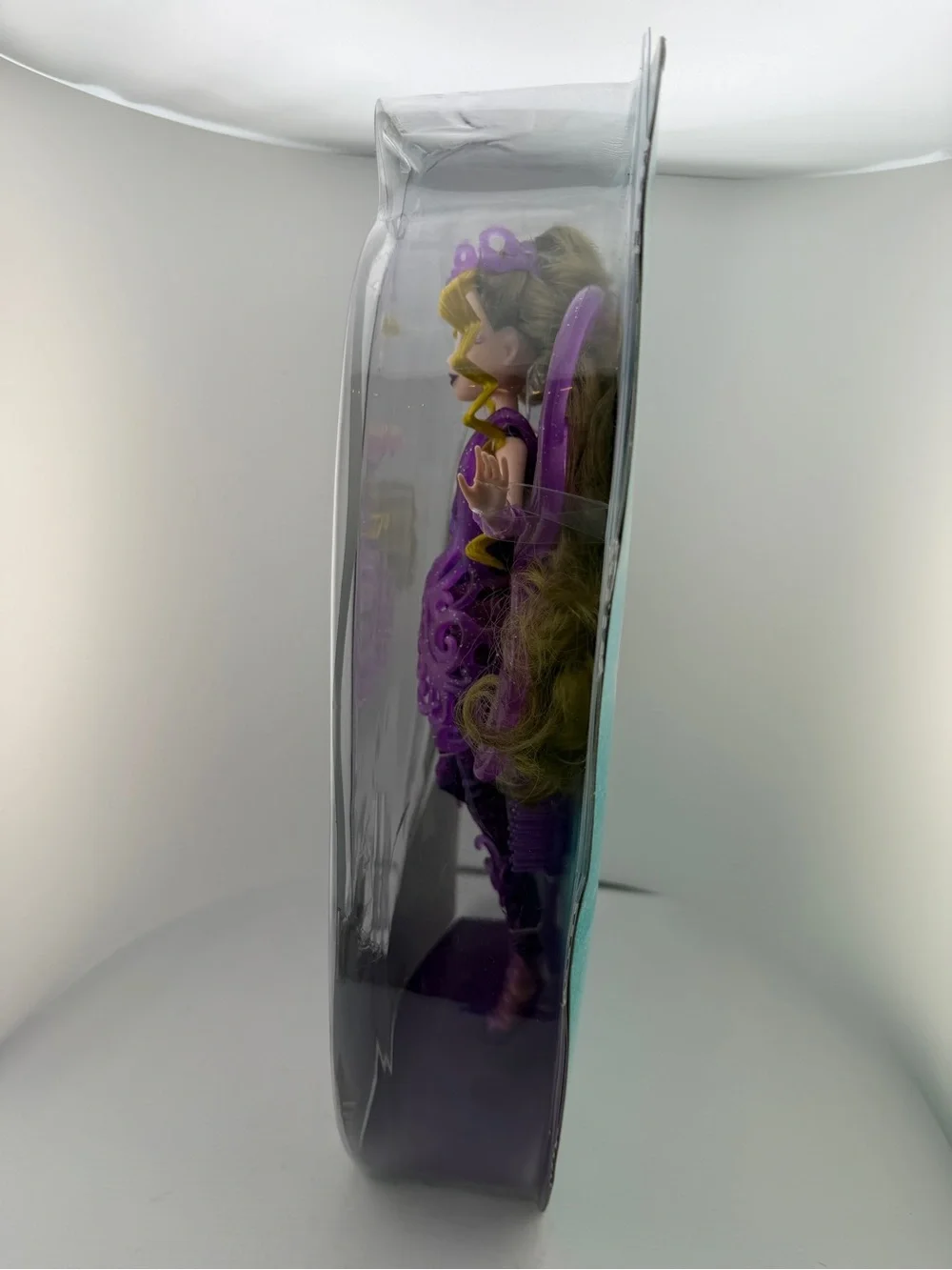 Winx Club Queen of Darkness Darcy New In Box ToysRus Exclusive